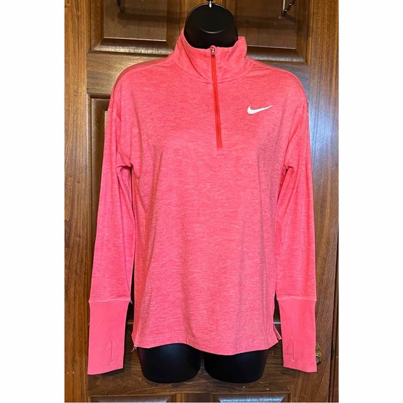 Nike Tops - Nike Women’s Element 1/2 Zip Pullover